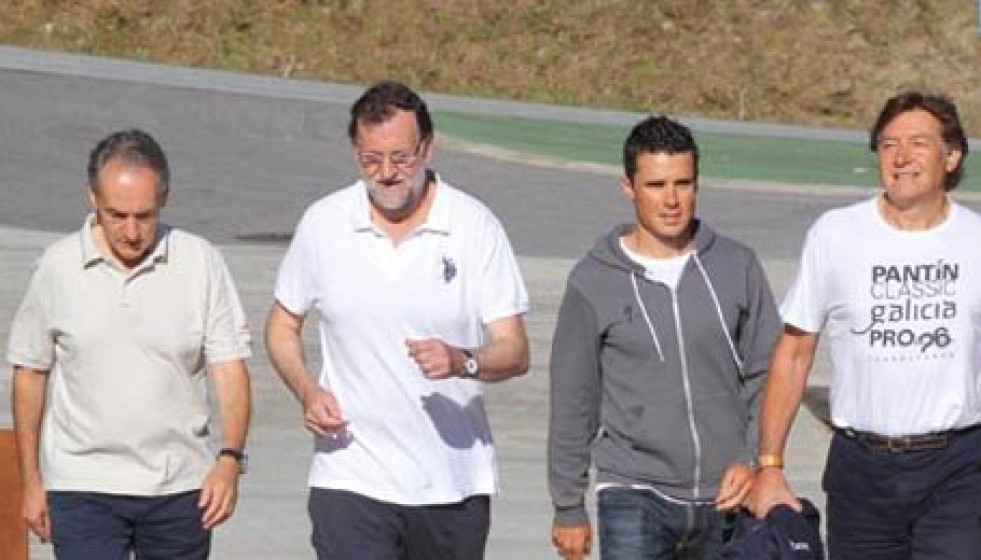 Rajoy y el triatleta Javier Gómez Noya animan a la práctica del deporte