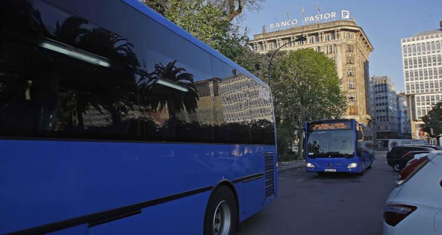 Seguimento masivo da folga de autobuses en Galicia nas primeiras horas da xornada