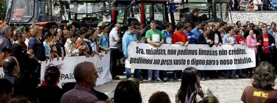 Quintana asegura que la solución a la crisis láctea pasa por la organización