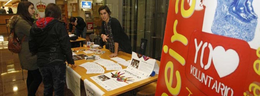 La oferta de voluntariado y la “lucha estudiantil” centran el interés de los alumnos coruñeses