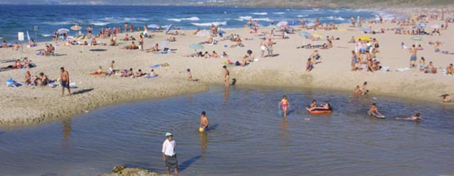 Los nudistas rechazan la ordenanza de playas al sentirse “criminalizados”