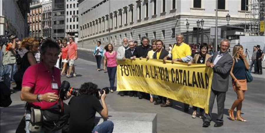 El juez acusa a quince detenidos del ataque al acto de la Diada en Madrid