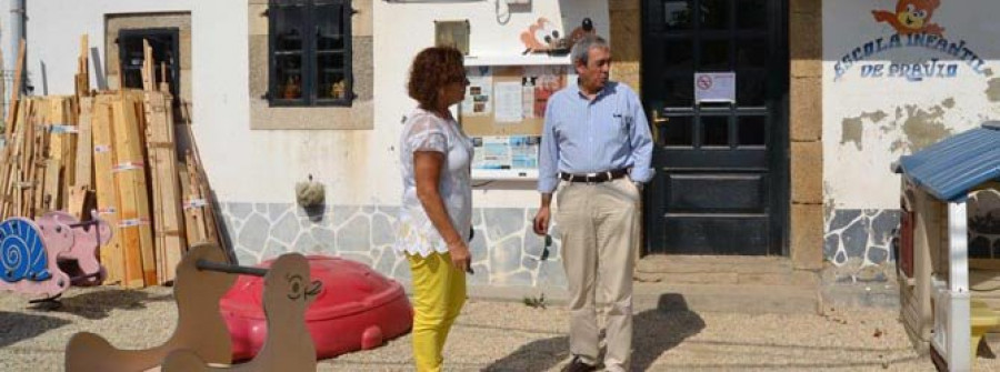 Cambre exige que la Iglesia arregle la rectoral, pegada a la escuela de Pravio