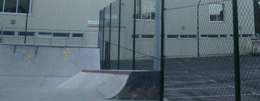 Cambre invierte 22.000 euros en la seguridad de la pista de skate