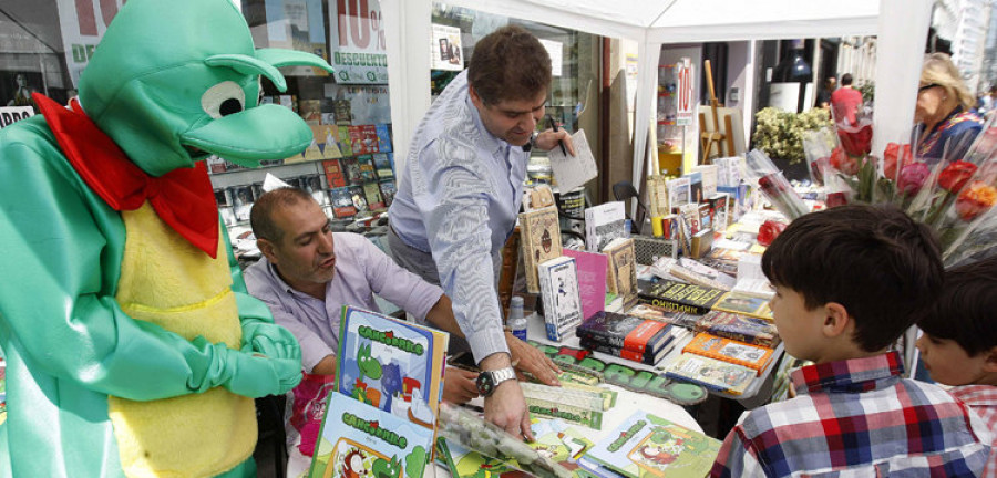 Reportaje | A Coruña abraza la lectura y las letras impresas por el Día del Libro