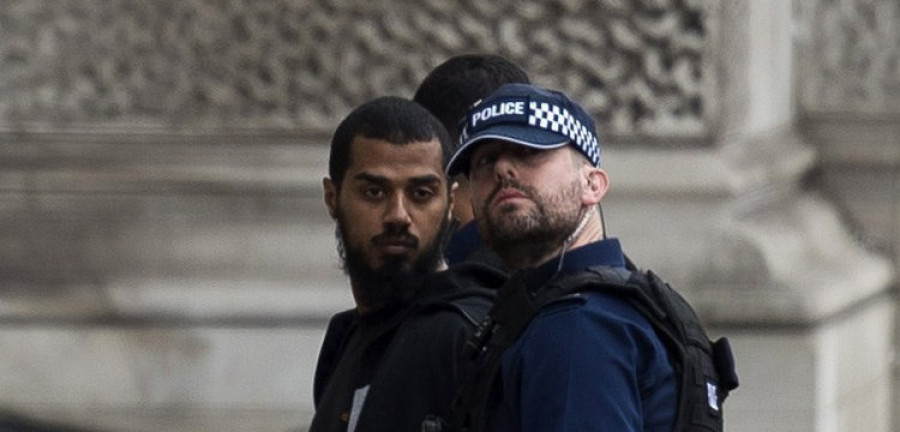 Detienen a un hombre sospechoso de terrorismo cerca del Parlamento británico