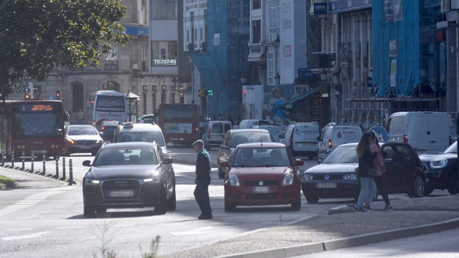 Vecinos y empresarios exigen un plan de transporte si se peatonalizan los Cantones