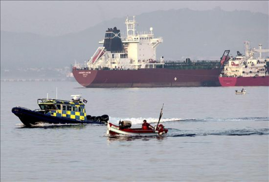 España insiste en que Gibraltar hostiga a los pescadores e incumple los acuerdos
