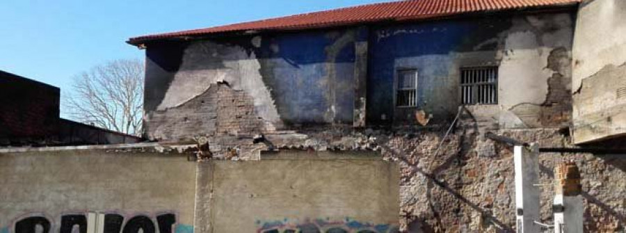 El incendio en la Escuela de Vela de Sada acelera la petición de locales a Portos y a Vivenda