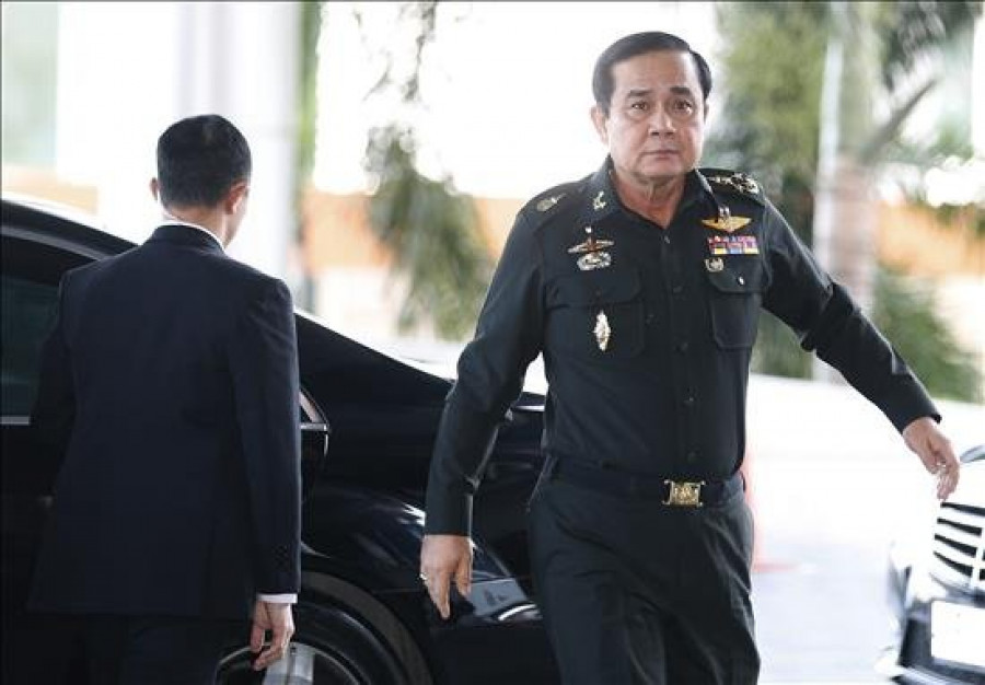 Tailandia revoca la ley marcial después de diez meses
