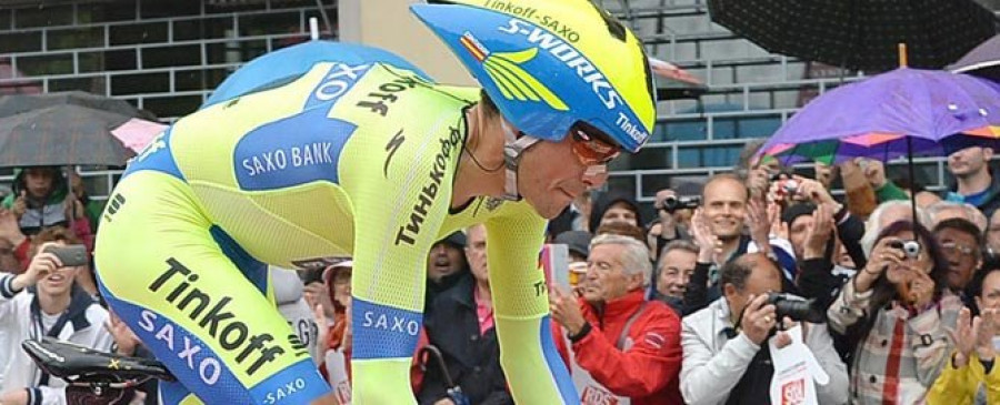 Contador da un duro golpe a Aru y recupera el liderato