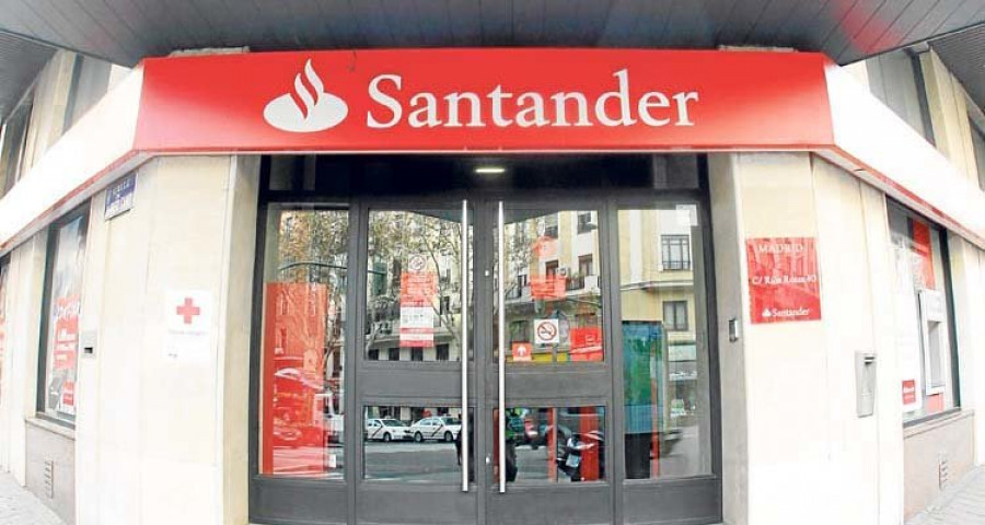 El Santander y los sindicatos cierran el acuerdo por el que se aplicará un ERE que reducirá 1.100 empleos
