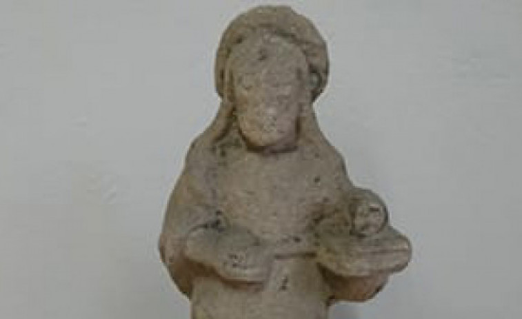 Recuperada en un monte de O Ézaro una escultura de San Juan Bautista robada en A Pobra