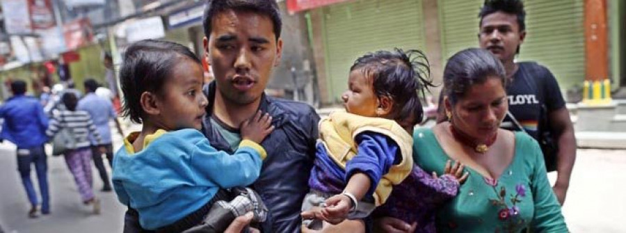 El segundo terremoto registrado en Nepal deja 60 muertos y 1.200 heridos