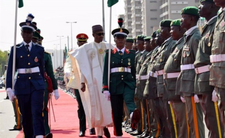 El presidente de Nigeria precisa que el bloqueo contra Twitter es temporal y por culpa de las noticias falsas