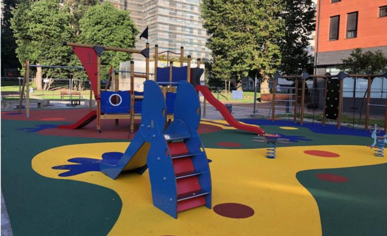 El Ayuntamiento destinará un millón de euros a renovar los parques infantiles locales