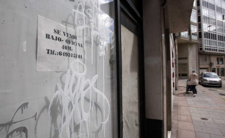 Un estudio revela que el 70% de los locales de los barrios periféricos de A Coruña no está en el mercado