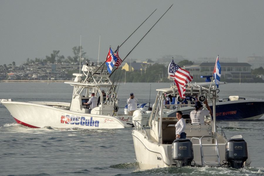 Con retraso y solamente cuatro botes parte desde Miami la flotilla para mostrar apoyo a Cuba