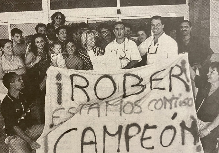 Hace 25 años: Dura competencia por un piso en Los Rosales y recibimiento a Roberto Naveira