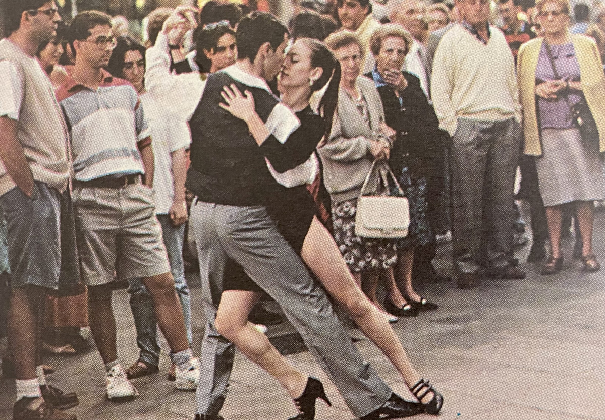 Samantha y Guillermo bailan el tango en 1996