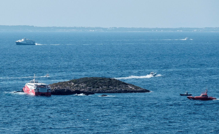 Más de 20 heridos, entre ellos un niño grave, al encallar un ferry en un islote entre Ibiza y Formentera