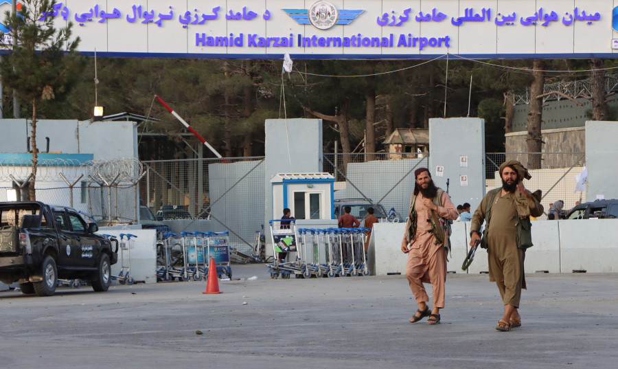 El Pentágono avisa de que la amenaza contra el aeropuerto de Kabul es "real" y "aún está activa"