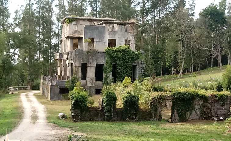 La Xunta rehabilitará el sanatorio de O Paraxón, en Cesuras, para dedicarlo a uso turístico y cultural