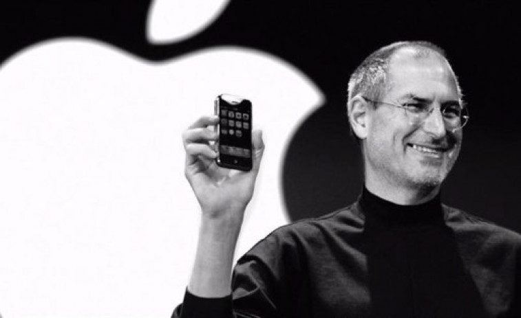 Diez años sin Steve Jobs, el hombre que revolucionó la telefonía móvil