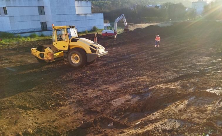 Comienzan las obras de urbanización del entorno del Centro de Mayores y de la Escuela Infantil de Arteixo