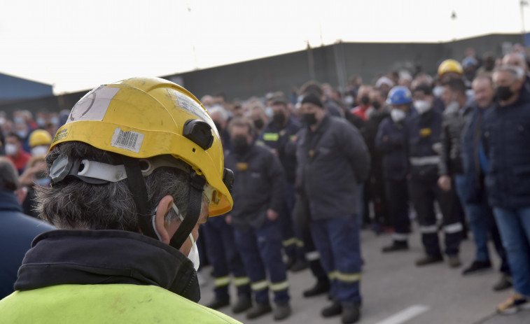 Las subcontratas de Repsol afrontan su segundo día de paro tras la muerte de un compañero el martes