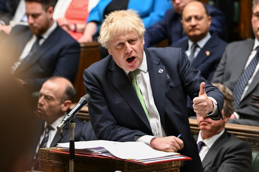Boris Johnson considera "vergonzoso" pedir que Reino Unido deje de vender armas a Israel