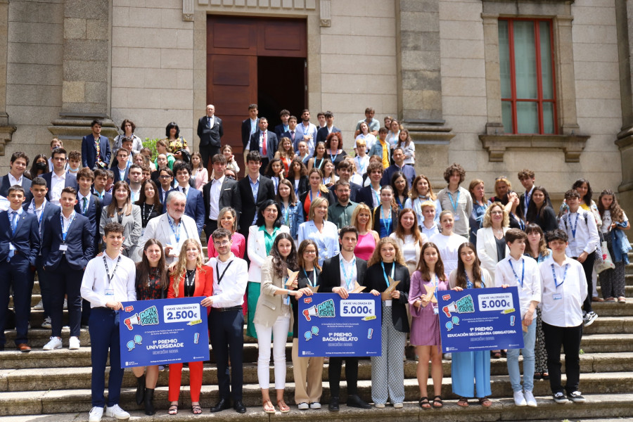 Alumnos del IES Rafael Puga Ramón de A Coruña ganan el concurso Parlamento Xove