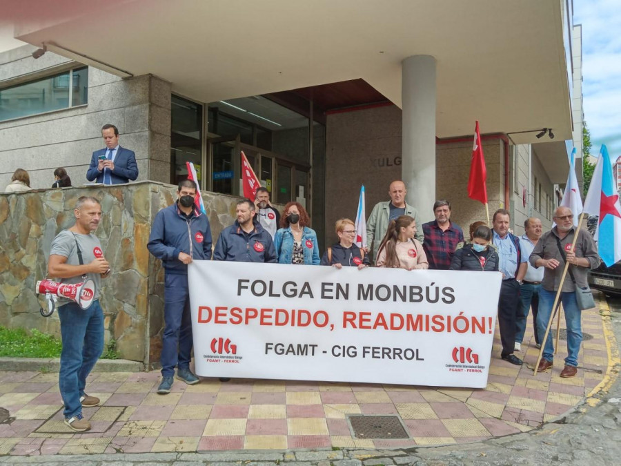 La CIG habla de seguimiento total de la huelga en el grupo Monbus para la línea A Coruña-Ferrol