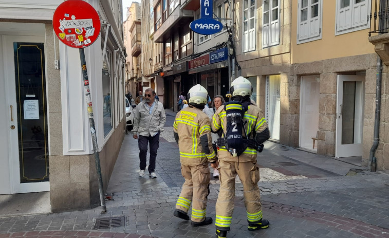 Los bomberos acuden a la calle Galera por un posible escape de gas