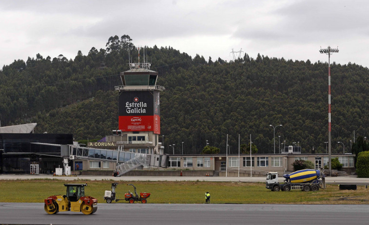 El aeropuerto de Santiago crece un 20% en septiembre, el mismo porcentaje que baja Alvedro