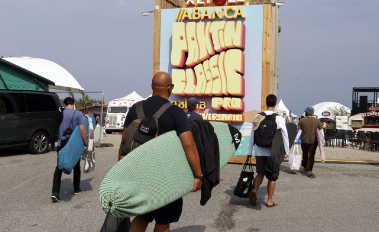 La falta de oleaje detiene el Abanca Pantín Classic Galicia Pro