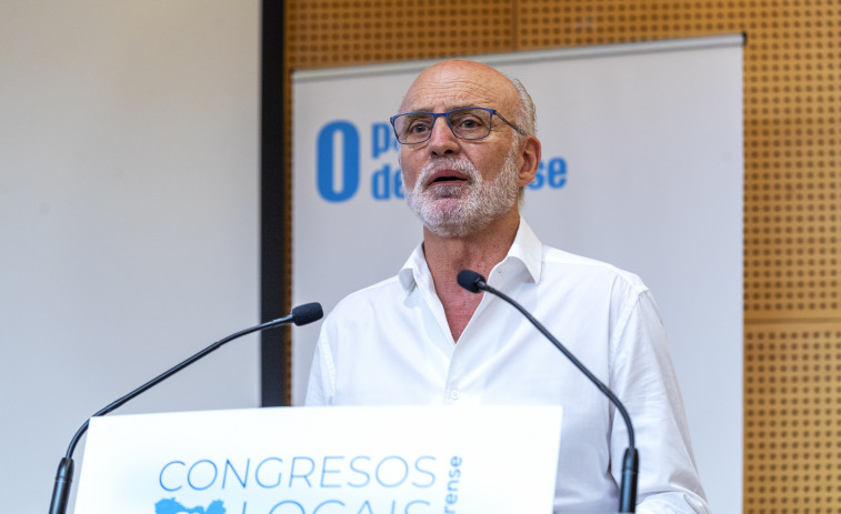 Manuel Cabezas deja el acta de concejal en Ourense tras no alcanzar la alcaldía