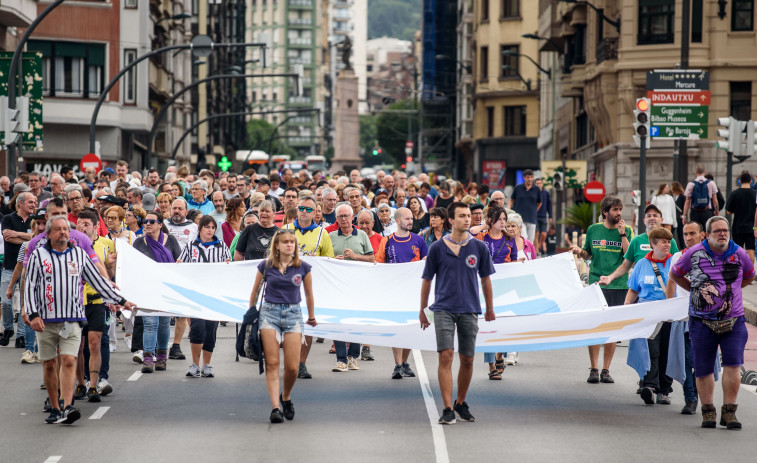 Miles de manifestantes piden el traslado de los presos de ETA a las cárceles vascas