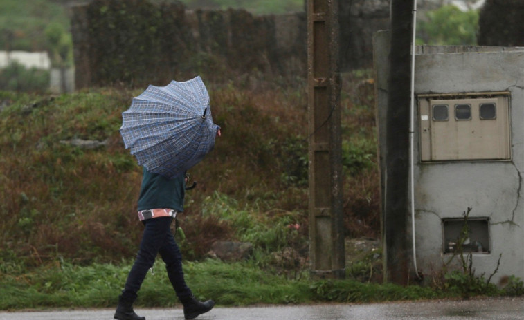 Una borrasca con lluvia llega a Galicia para empezar la semana