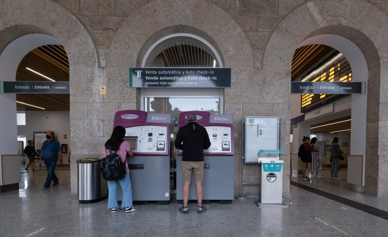 Adif integra ferrocarril y bicicleta en cinco de sus estaciones en Galicia