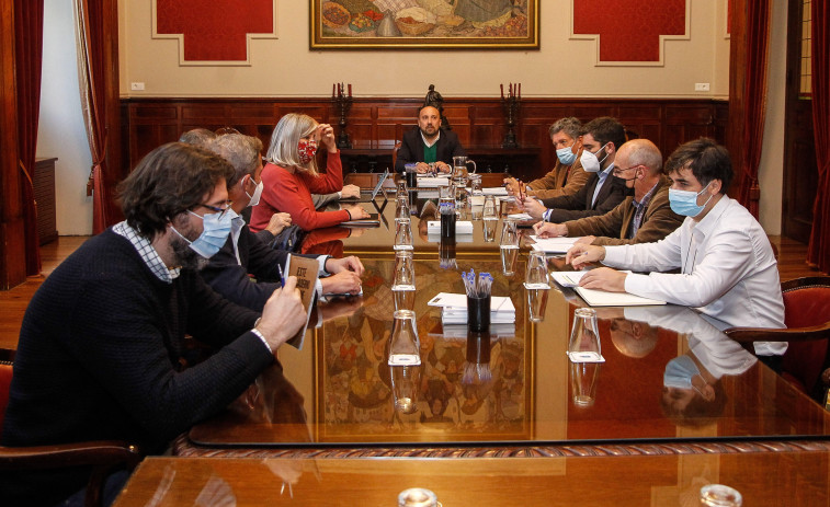La falta de consenso obliga al Gobierno local de A Coruña a buscar cambios menores en los presupuestos