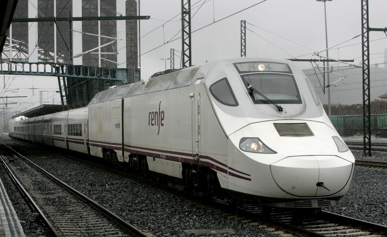 Retrasos en los trenes entre A Coruña y Santiago debido a una avería en la infraestructura