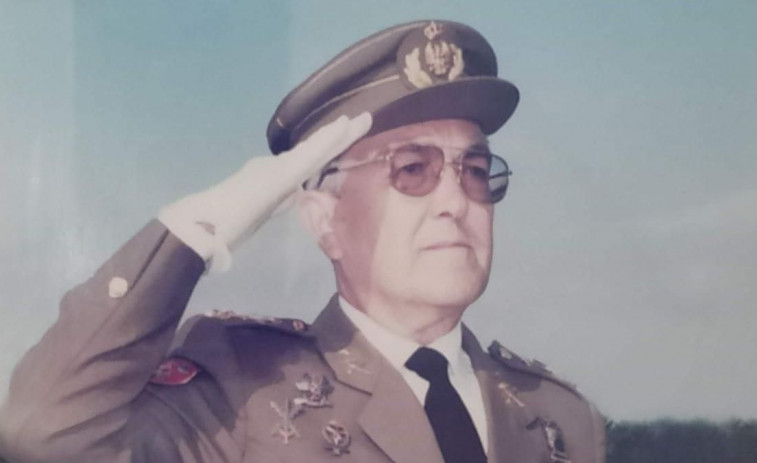 Fallece el general Luis Martínez Coll, antiguo jefe  de la Región Militar Noroeste, a los 86 años de edad