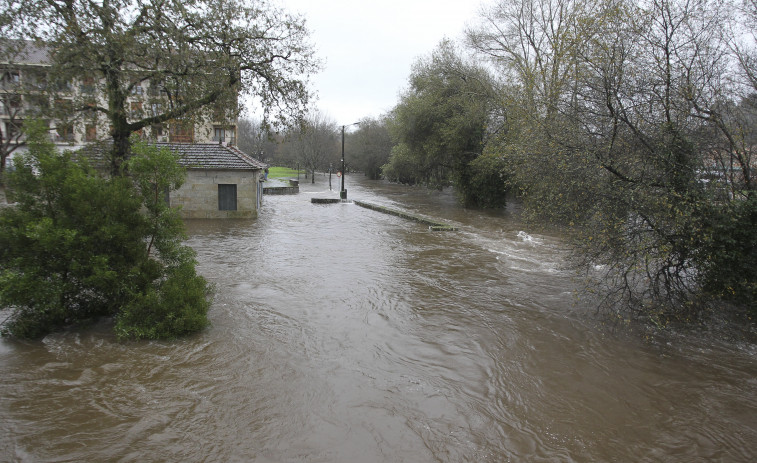 Inundaciones en varios puntos del sur de Pontevedra por desborde de ríos