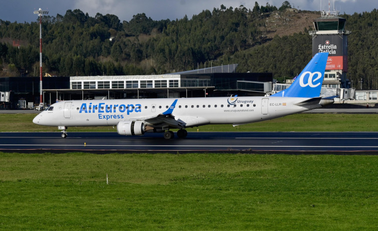 Air Europa cancela una frecuencia diaria entre el aeropuerto de Alvedro y Barajas