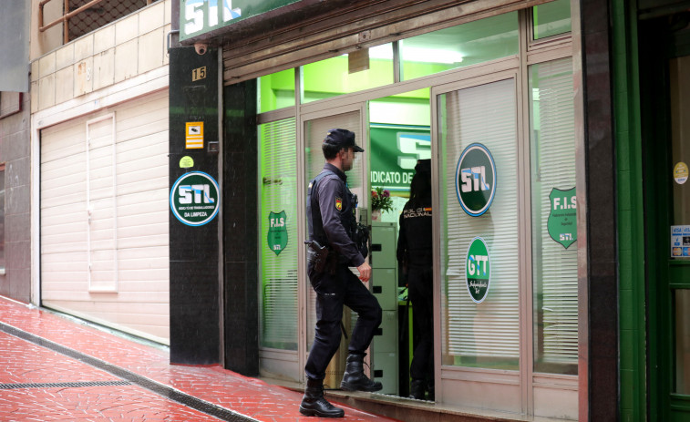 La Policía examina horas de grabación extraídas de los teléfonos confiscados al sindicato coruñés STL