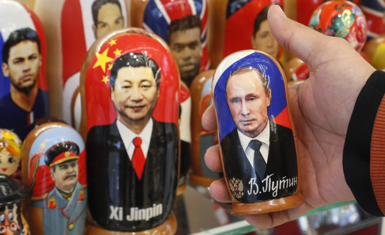 Putin agasaja a Xi con sopa de esturión y asado de ciervo
