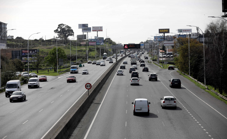 El BNG exige que Alfonso Molina tenga carril bus y la Marea que no sea una autopista