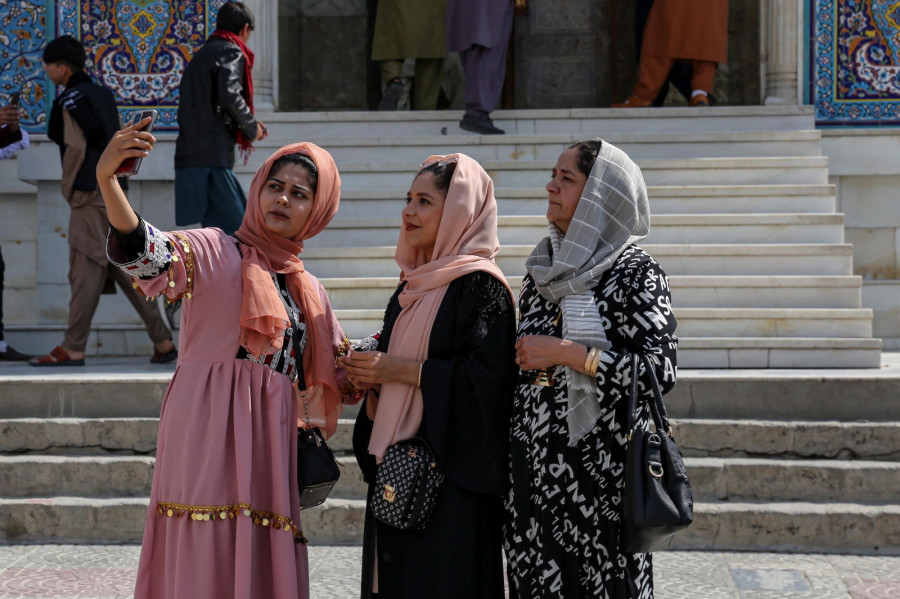 Las mujeres de Afganistán, dos años en el "apartheid de género" de los talibanes