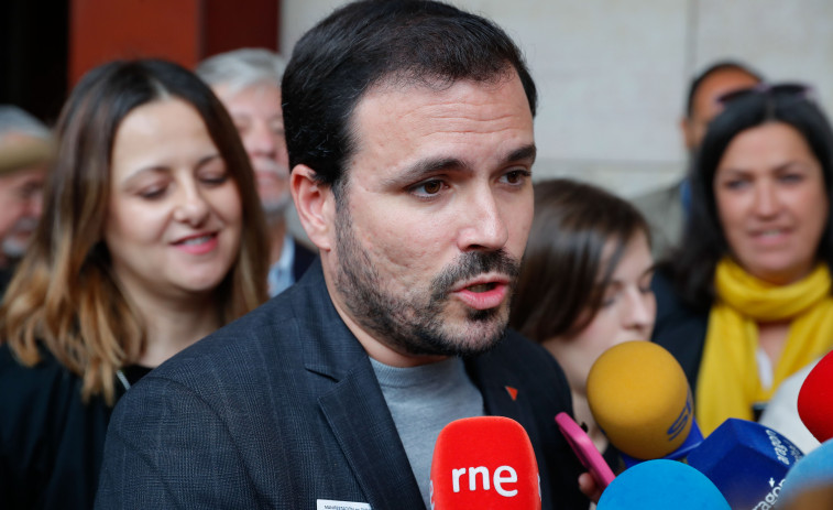 Garzón renuncia a presentarse a las generales manteniéndose como líder de IU y ayudará a Díaz y a Sumar